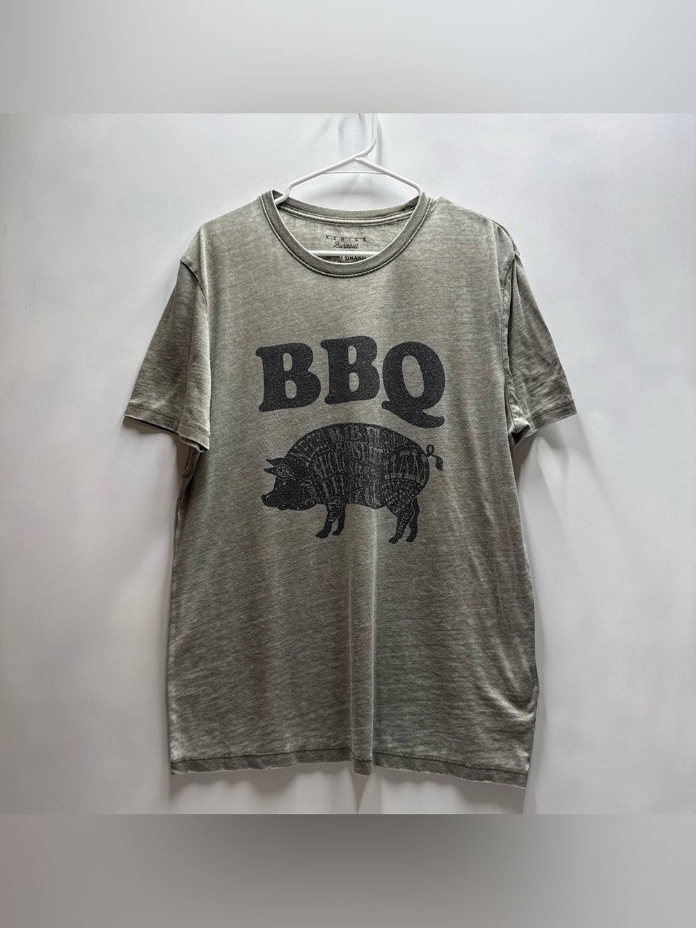 Lucky Brand Men’s BBQ Pig Gray Graphic T-Shirt